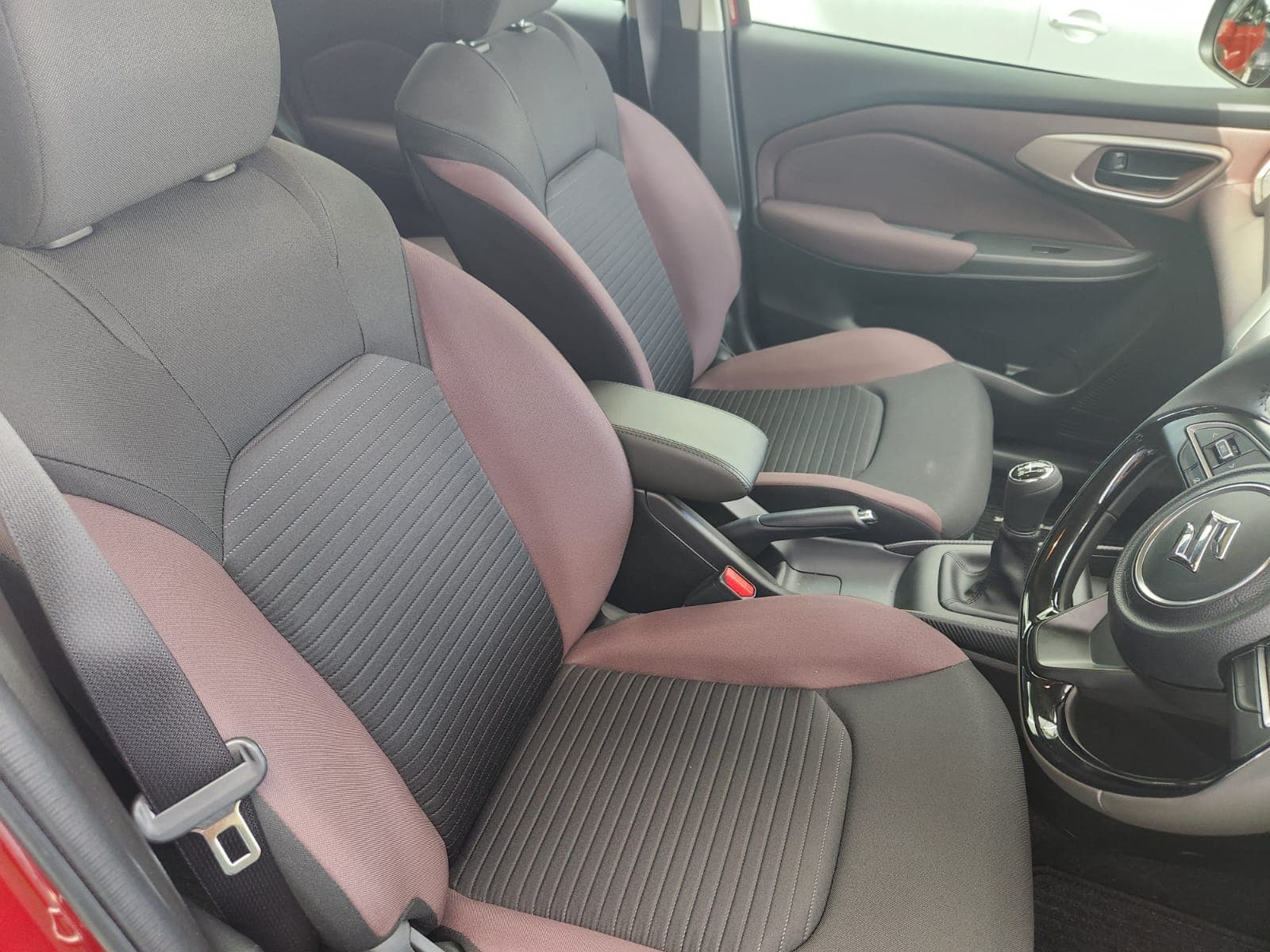 2025 Suzuki Fronx 1.5 GL - view 13