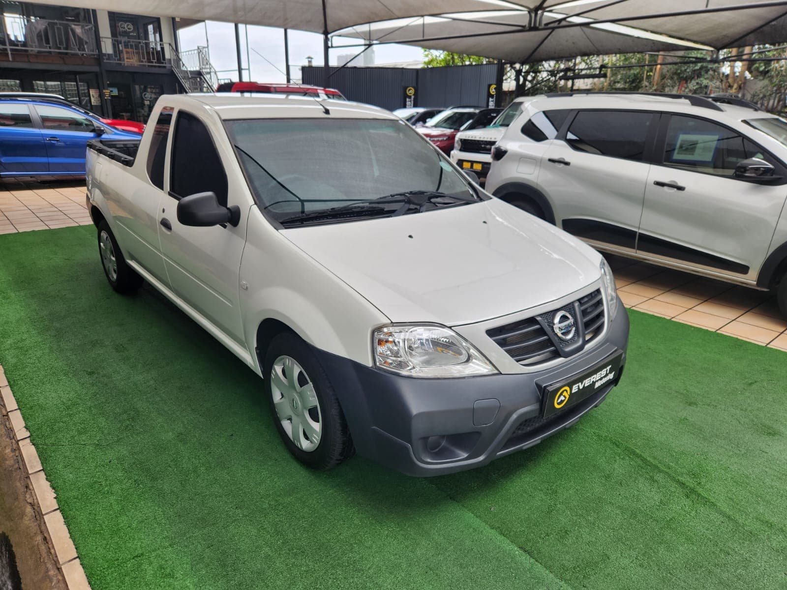 2022 Nissan NP200 1.6 A/C Safety Pack - view 5