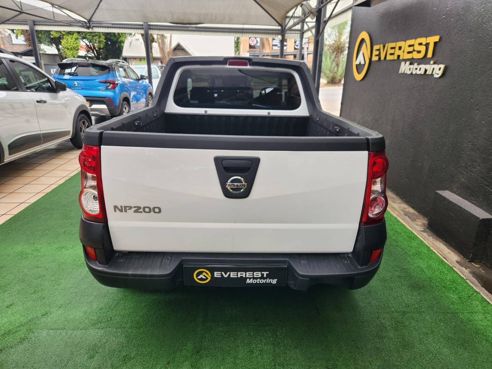 2022 Nissan NP200 1.6 A/C Safety Pack - view 7