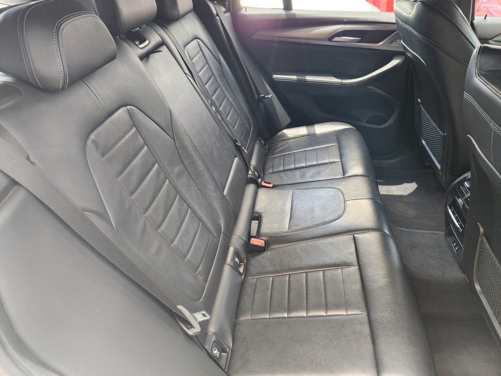 2020 BMW X3 xDrive20d - view 3