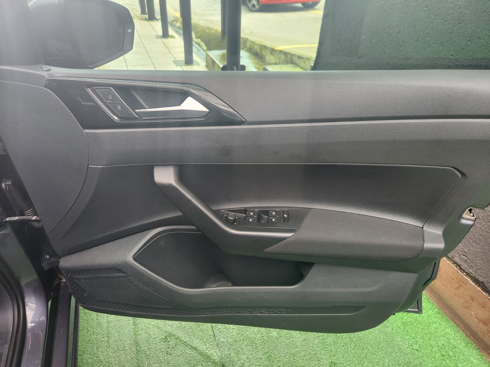 2023 Volkswagen Polo 1.0 TSI Life - view 9