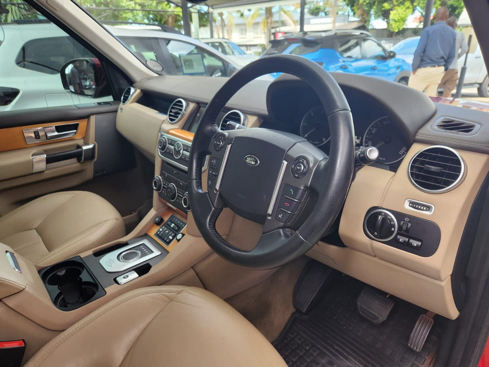 2014 Land Rover Discovery 4 3.0 TD | SD V6 HSE - view 10