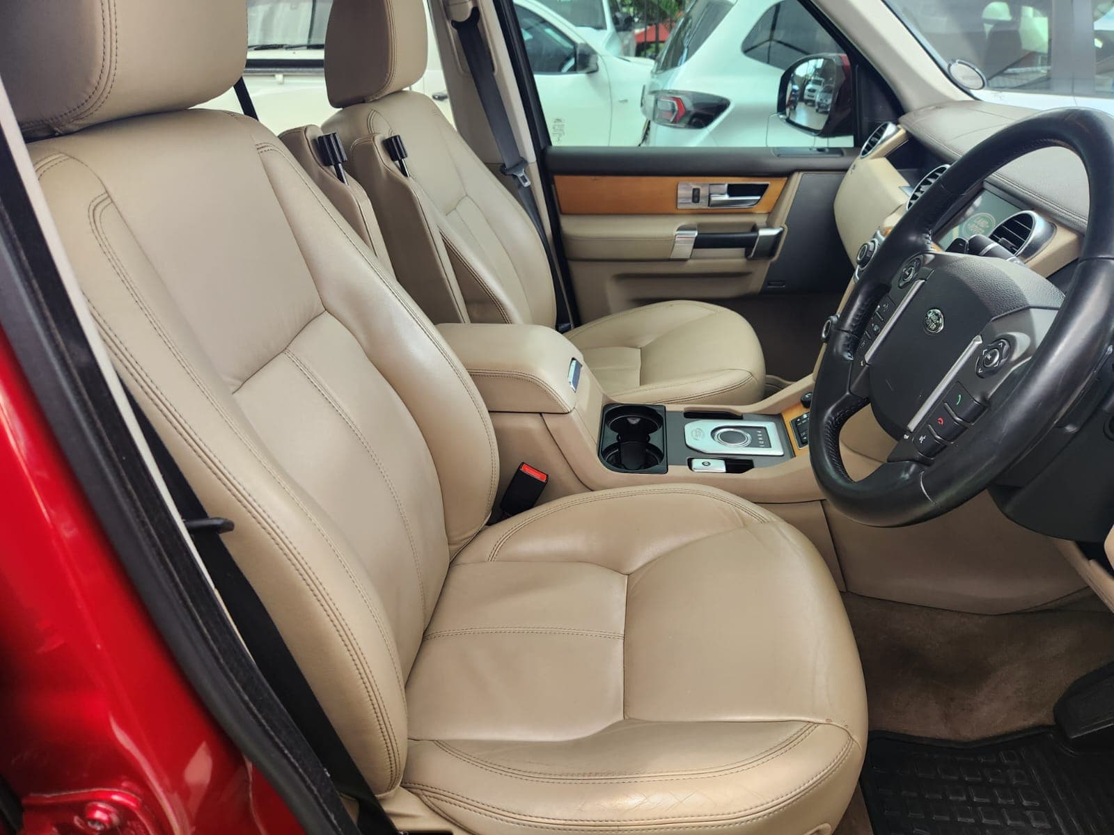 2014 Land Rover Discovery 4 3.0 TD | SD V6 HSE - view 11