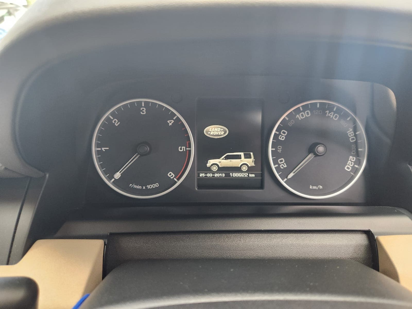 2014 Land Rover Discovery 4 3.0 TD | SD V6 HSE - view 12