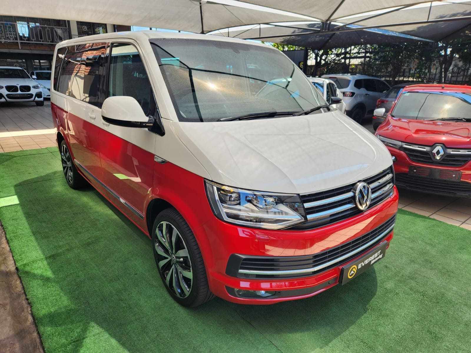 2017 Volkswagen Caravelle T6 2.0 BiTDI Highline Auto 4Motion - view 7