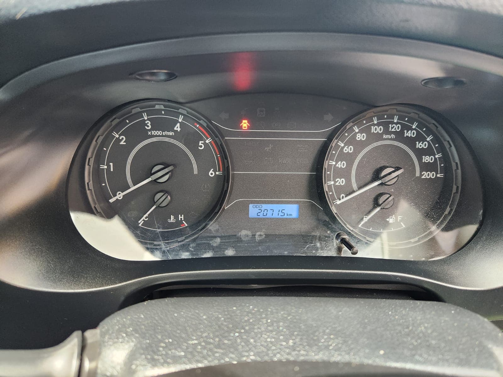 Close-up of the front wheel and tyre of the 2025 Toyota Hilux 2.4 GD Single-Cab.