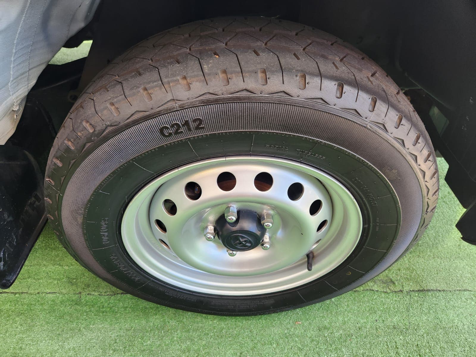 2025 Toyota Toyota Hilux 2.4 GD Single-Cab - additional detail view