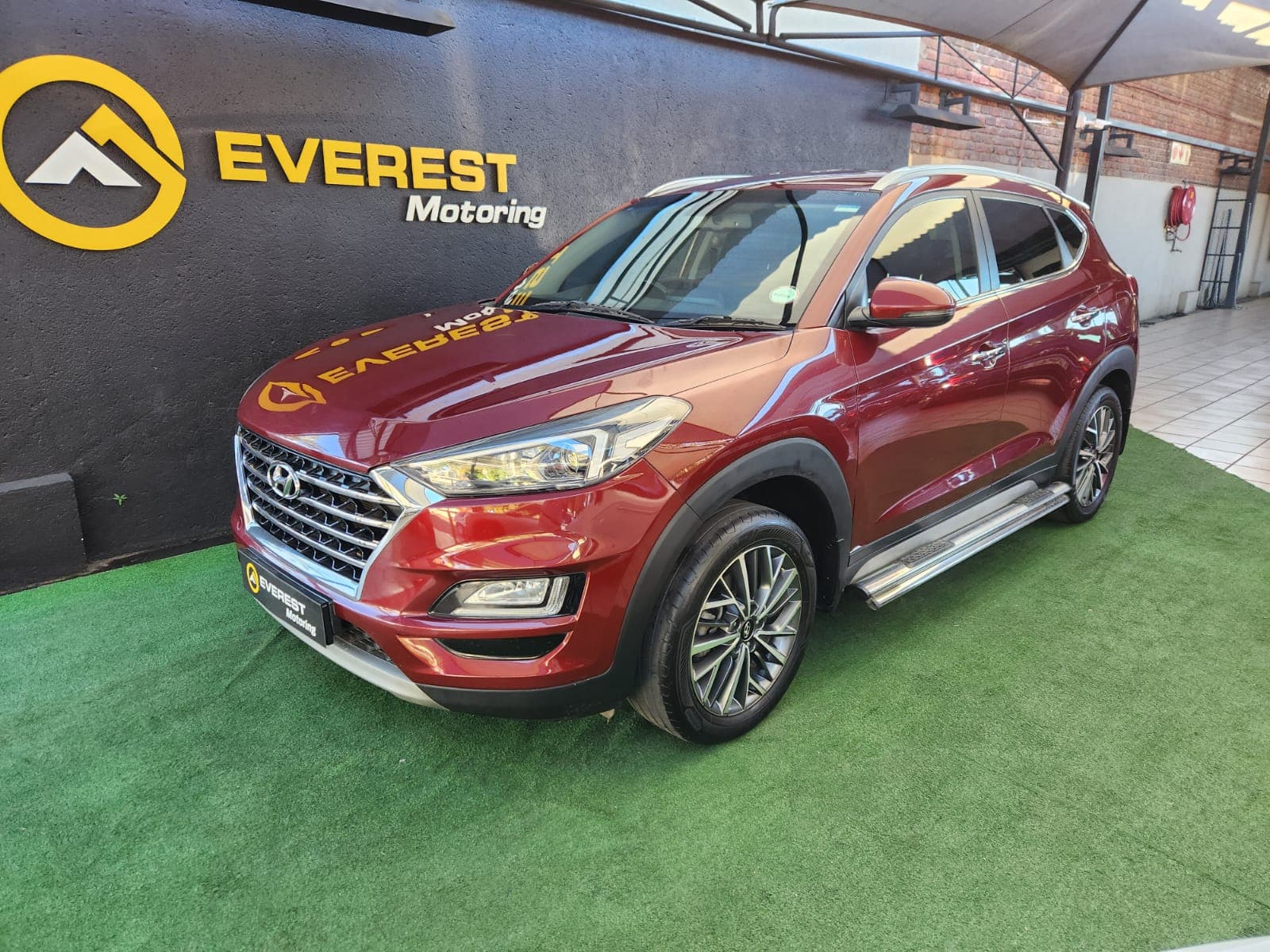 2020 Hyundai Tucson 2.0 CRDi Executive A/T for sale at Everest Motoring - main exterior view