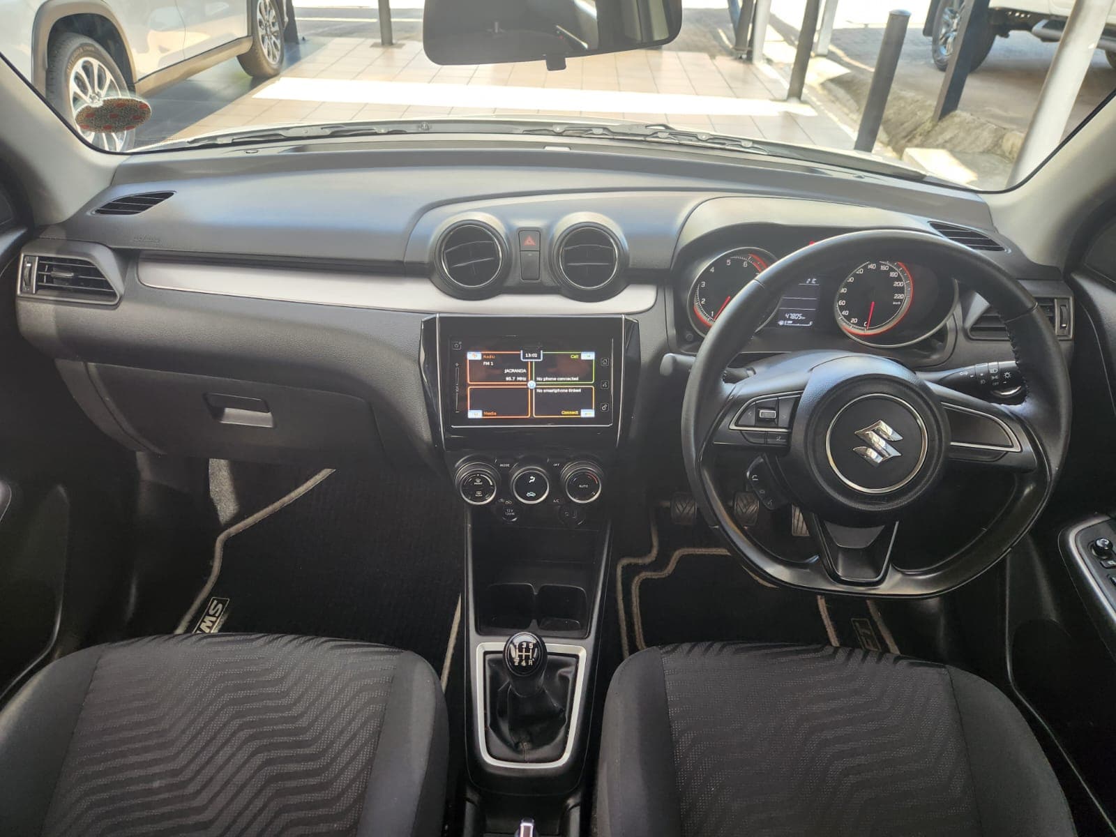 2023 Suzuki Swift 1.5 GLX 5Dr Manual - view 2